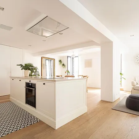 8 Balconies Heart Of The Old Town 아파트 *